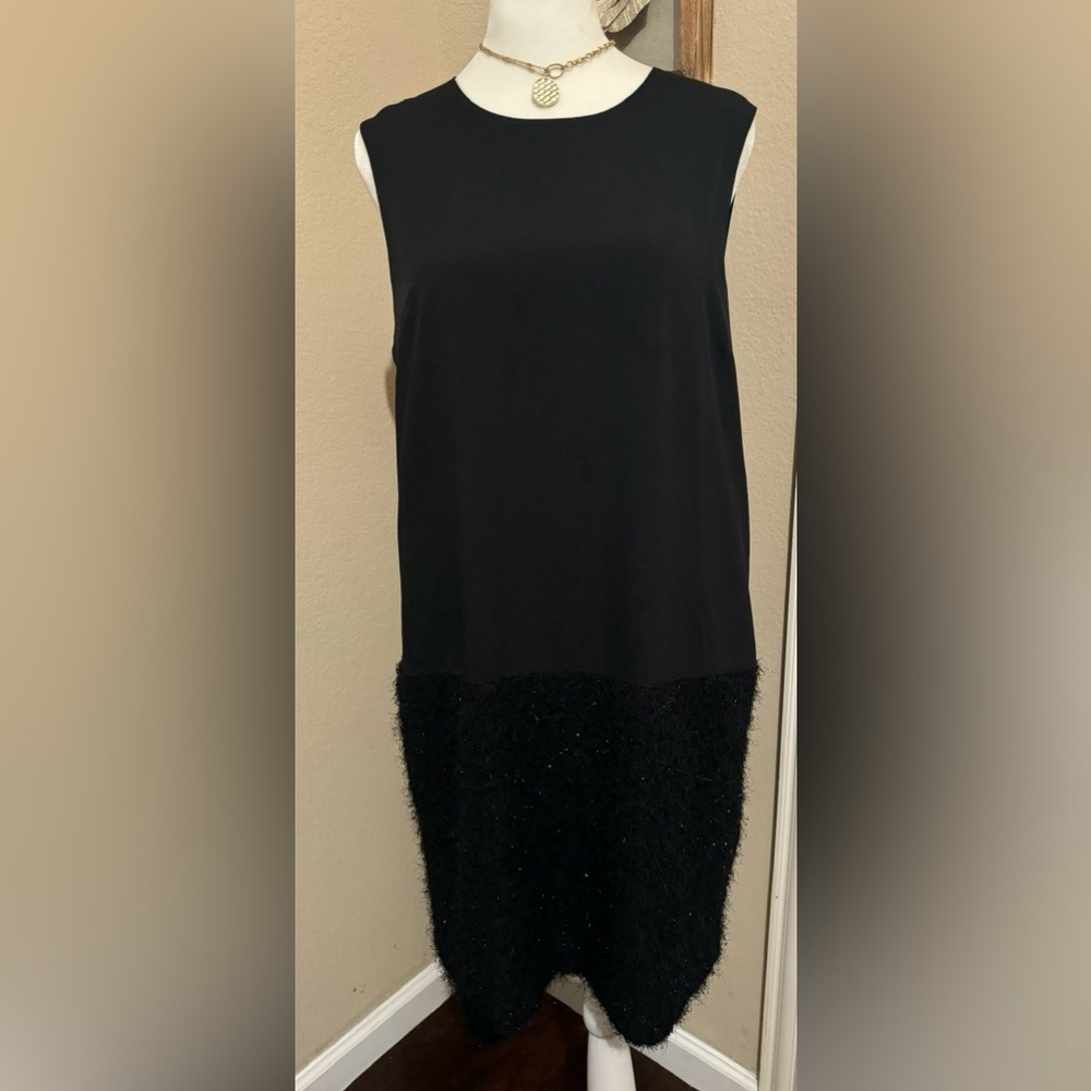 Joe Fresh Sheath Perfect Party Black Dress Faux Fur Detail on Bottom! SZ 4 Hot!